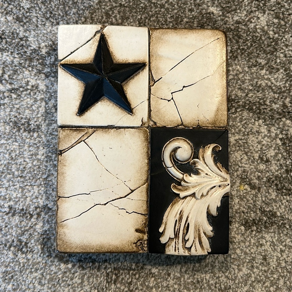 Sid Dickens Memory Tile, T-164 Midnight Star - RETIRED